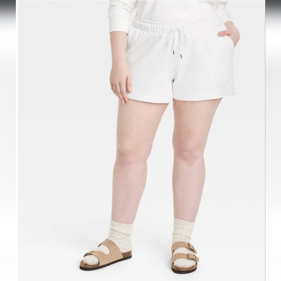 Women's Mid-Rise Fleece Shorts - Universal Thread White L - Picture 3 of 12